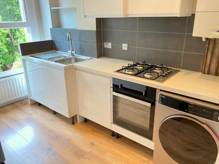 3 Bedroom Flat To Rent In Very Near Haven Green Area, Ealing Broadway Central Area, W5