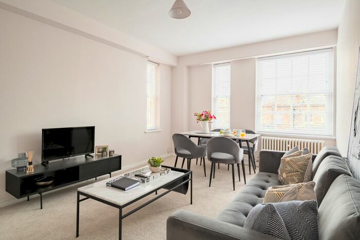 2 Bedroom Flat To Rent In Dolphin Square, London, SW1V