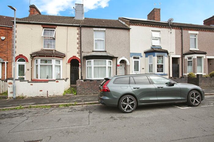 2 Bedroom Terraced House For Sale In South Street, Rugby, CV21