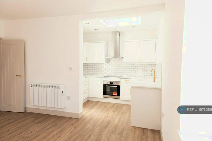 1 Bedroom Flat To Rent In Great King Street, Macclesfield, SK11