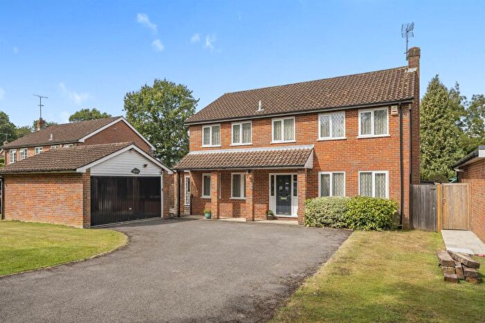 5 Bedroom Detached House For Sale In The Laurels, Potten End, Berkhamsted, HP4