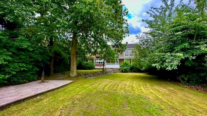 5 Bedroom Property To Rent In Neville Drive, Hampstead Garden Suburb, N2