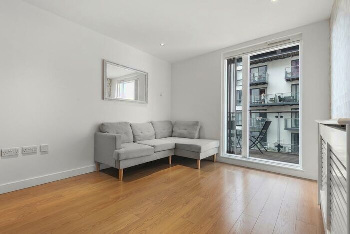 1 Bedroom Flat To Rent In Conington Road London, SE13