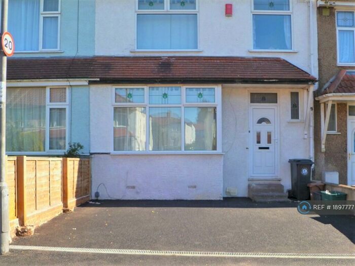 4 Bedroom Semi-Detached House To Rent In Sandling Avenue, Bristol, BS7