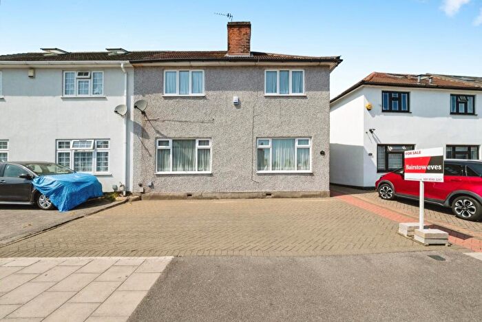 3 Bedroom Semi-Detached House For Sale In Cranbrook Road, Ilford, IG2