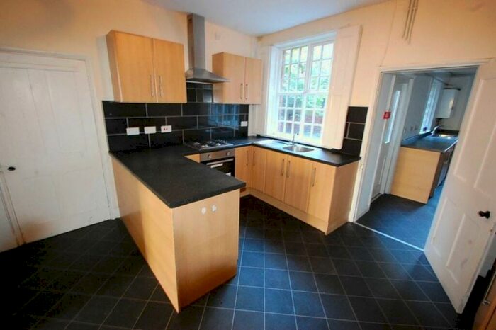 4 Bedroom Property To Rent In Friar Gate, DE1