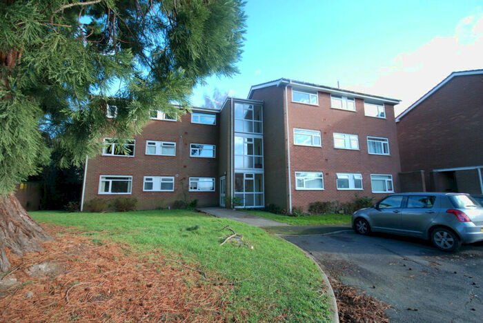 2 Bedroom Apartment To Rent In Dereham Court, Leamington Spa, Warwickshire, CV32