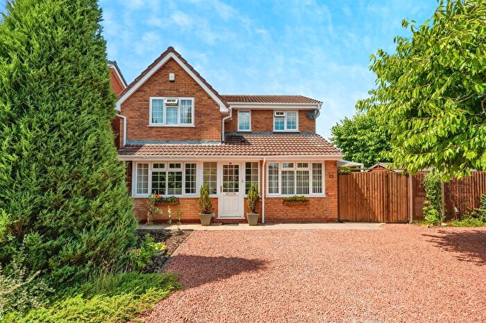 4 Bedroom Detached House For Sale In South Park Drive, Droitwich, WR9