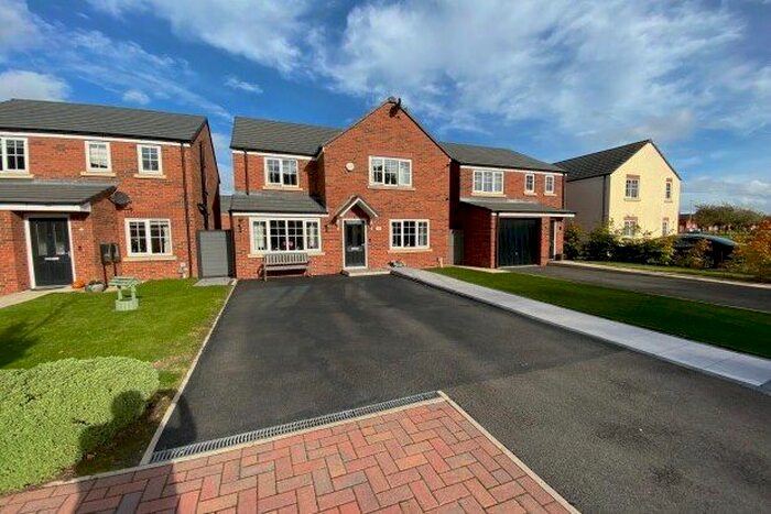 4 Bedroom Detached House To Rent In Boniface Close, Wirral, CH62