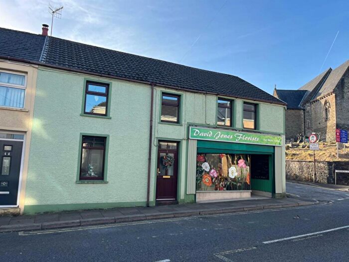 3 Bedroom End Of Terrace House For Sale In - Bridgend Road, Aberkenfig, Bridgend, CF32