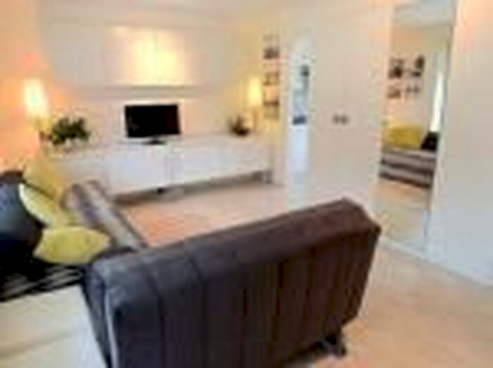 Studio To Rent In Linwood Close, Camberwell, London SE5