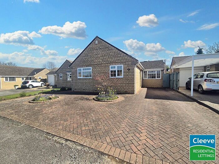 2 Bedroom Detached Bungalow To Rent In Foster Close, Bishops Cleeve, GL52