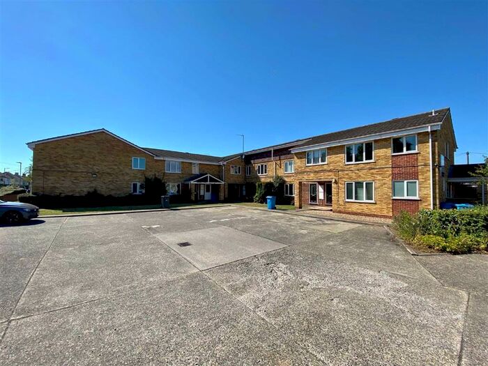 1 Bedroom Flat To Rent In Bronte Court, Hull, HU6