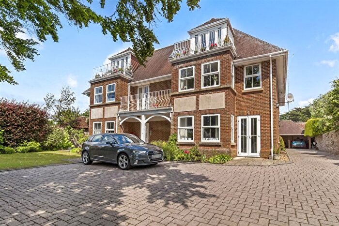 2 Bedroom Flat For Sale In Sea Lane, East Preston, Littlehampton, BN16