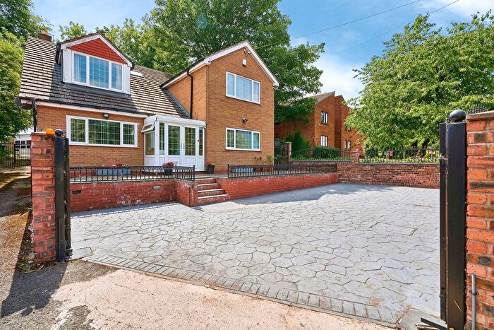 6 Bedroom Detached House For Sale In Parkfield Road, Wolverhampton, WV4