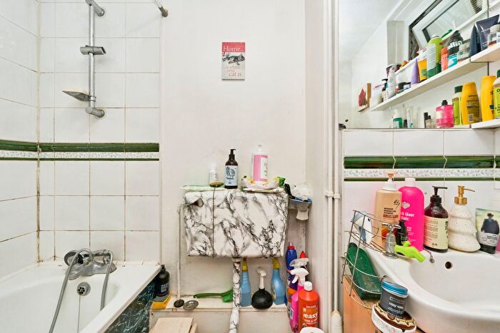 1 Bedroom Flat For Sale In King Street, London, W6