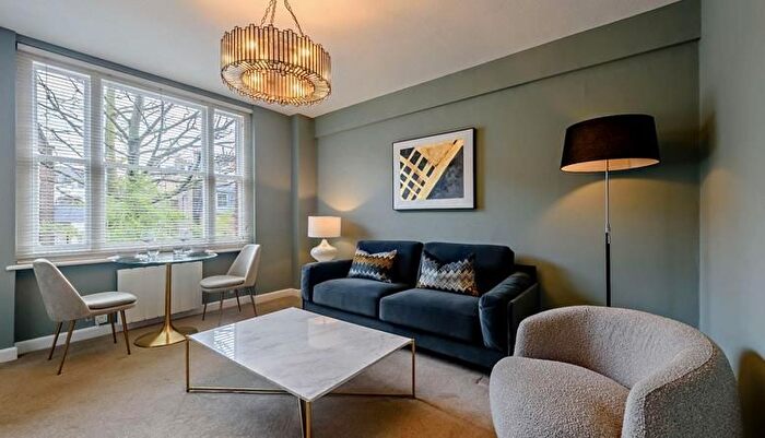 1 Bedroom Flat To Rent In Hill Street, Mayfair, W1J