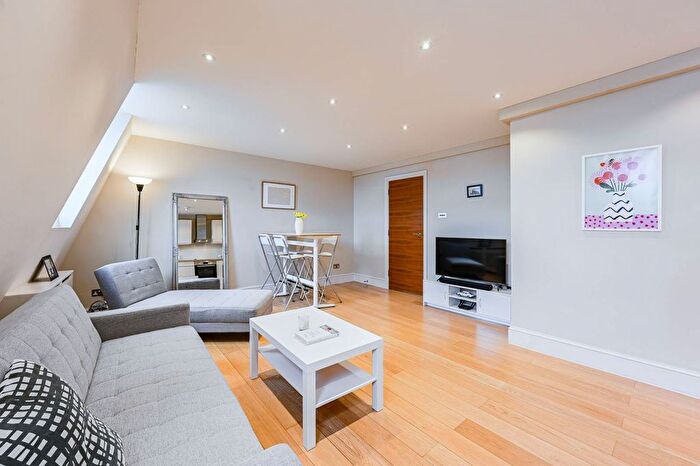 1 Bedroom Flat For Sale In Hogarth Road, Earls Court, London, SW5