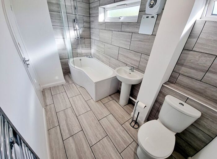 1 Bedroom Flat To Rent In Trumper Road, Stevenage, SG1