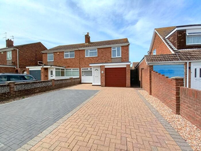 3 Bedroom Semi Detached House To Rent In Cherry Gardens, Broadstairs, CT10