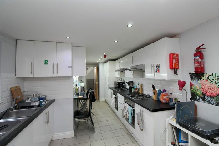 7 Bedroom Property To Rent In Treherbert Street, Cathays, Cardiff, CF24