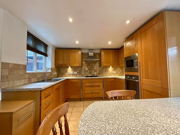 4 Bedroom Detached Bungalow To Rent In Broadway, Lincoln, LN2