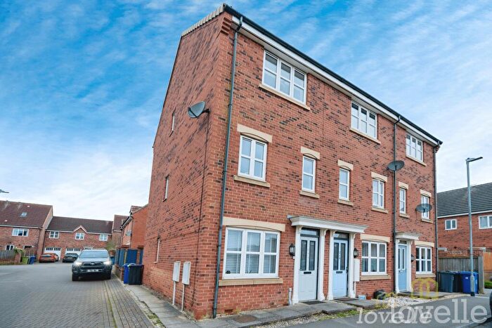 3 Bedroom Town House To Rent In Pilgrims Way, Gainsborough, DN21