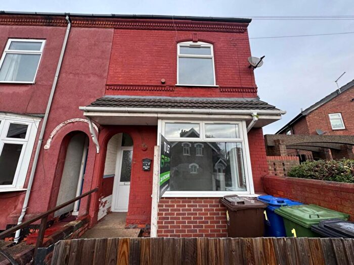3 Bedroom End Of Terrace House To Rent In Abbey Road, Grimsby, DN32
