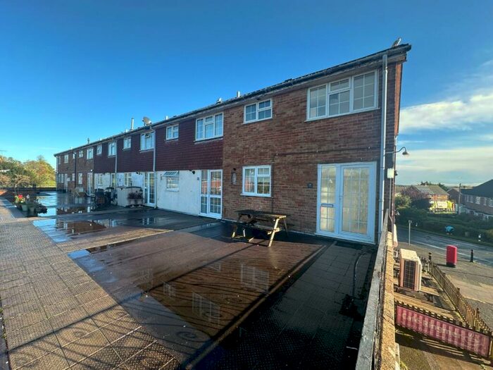 3 Bedroom House To Rent In Springett Avenue, Ringmer, Lewes, BN8