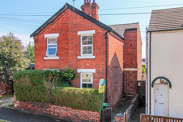 2 Bedroom Semi Detached House For Sale In Holly Street, Off Balne Lane, Wakefield, WF2