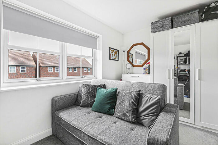 2 Bedroom Semi-Detached House For Sale In Keel Drive, Grove, OX12