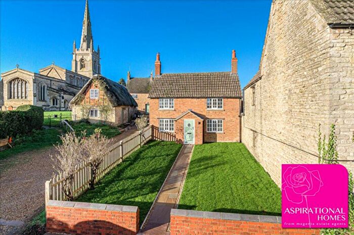 3 Bedroom Cottage For Sale In The Green, Islip, Northamptonshire, NN14