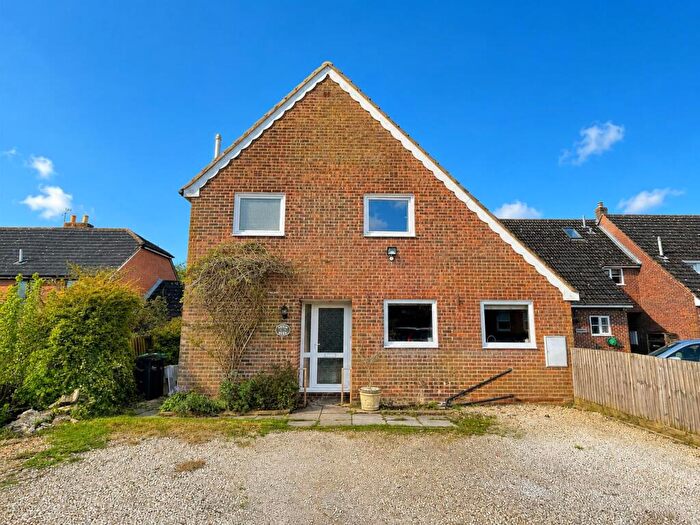 3 Bedroom Detached House For Sale In The Common, Winterslow, SP5