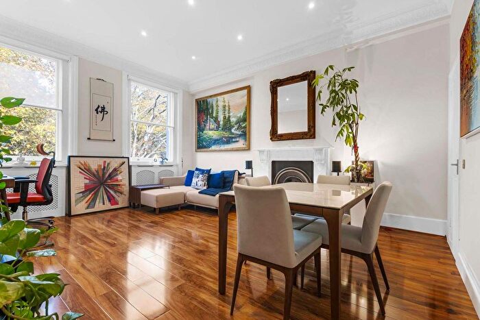 1 Bedroom Flat For Sale In Holland Park Avenue, London, W11