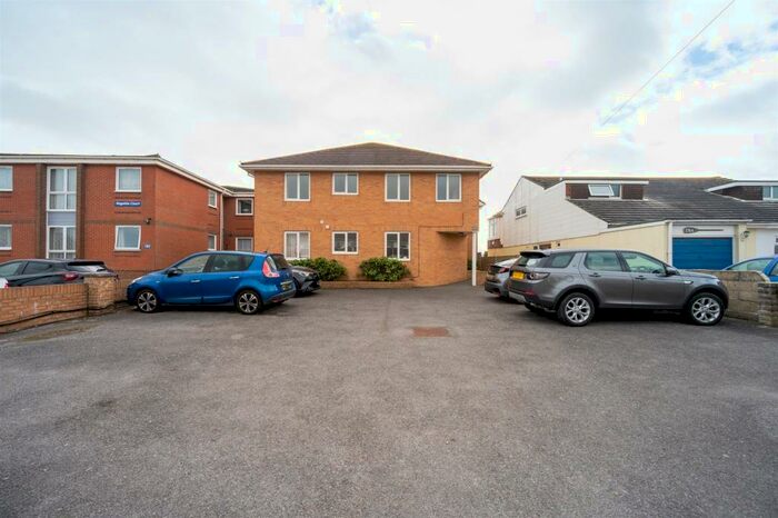 2 Bedroom Flat To Rent In Southwood Road, Hayling Island, PO11