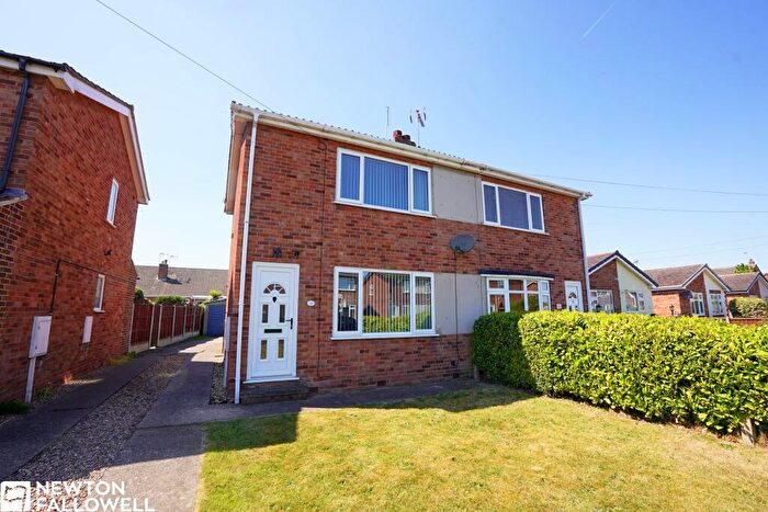 2 Bedroom Semi-Detached House For Sale In Merton Avenue, Retford, DN22