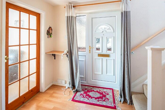 3 Bedroom End Of Terrace House For Sale In Graham Road, Bicester, Oxfordshire, OX26