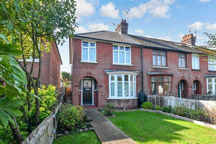 3 Bedroom Semi Detached House For Sale In Hythe Road, Willesborough, Kent, TN24