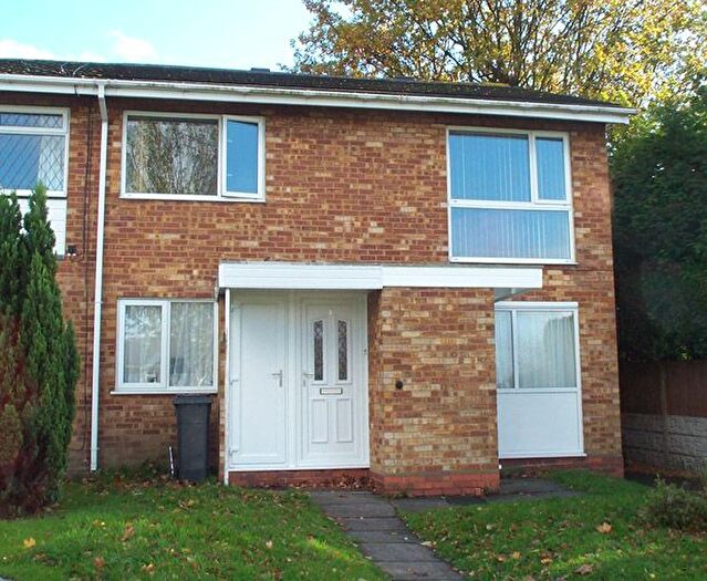 2 Bedroom Maisonette To Rent In Ravenswood Hill, Coleshill, West Midlands, B46