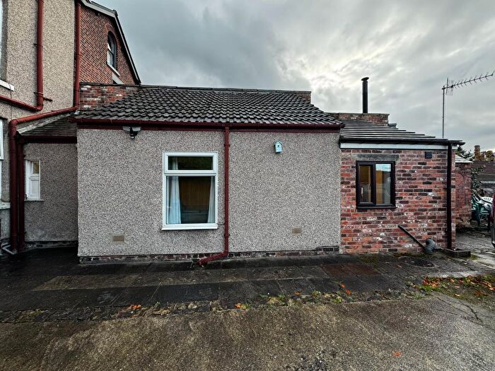 1 Bedroom Flat To Rent In Flat - Gladstone Road, Chesterfield, Derbyshire, S40