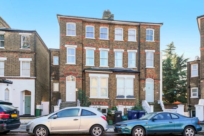 1 Bedroom Flat To Rent In York Road, London, W3