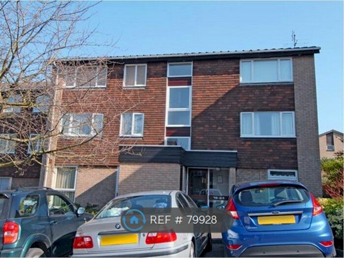 2 Bedroom Flat To Rent In Bardsley Close, Croydon, CR0
