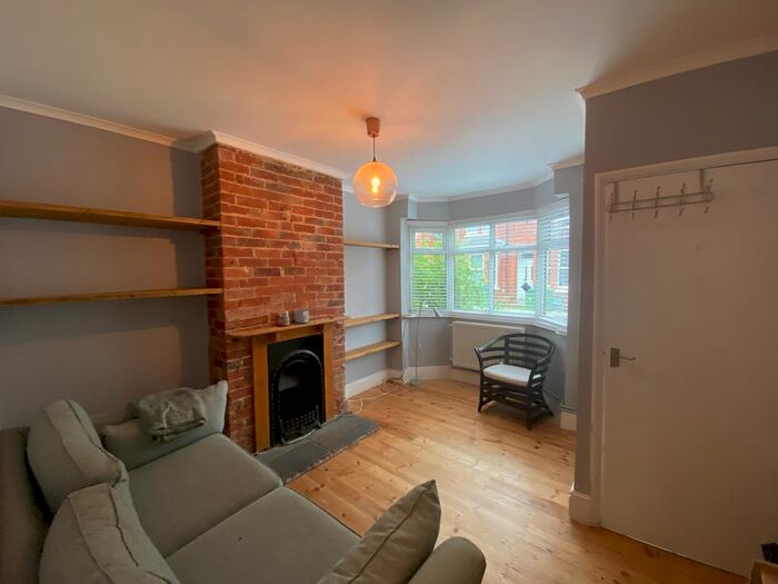 2 Bedroom Property To Rent In Bath Street, Southampton, SO14
