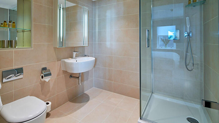 2 Bedroom Apartment To Rent In Bow Lane, Bank, London, EC4M