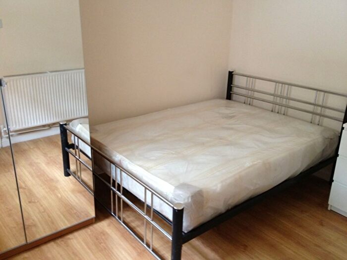 2 Bedroom Terraced House To Rent In Yeldham Road, London, W6