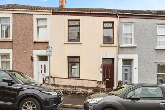 3 Bedroom Terraced House For Sale In Kinley Street, Swansea, West Glamorgan, SA1