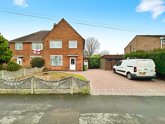 3 Bedroom Semi Detached House For Sale In Hilton Road, Willenhall, WV12
