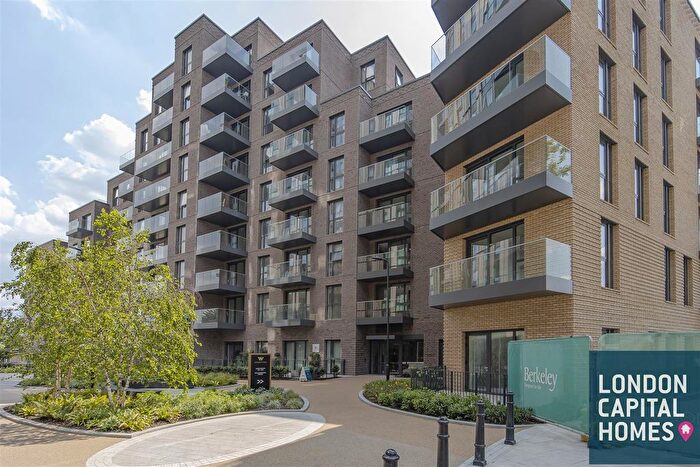 2 Bedroom Flat For Sale In Willowbrook House, Coster Avenue, London, N4