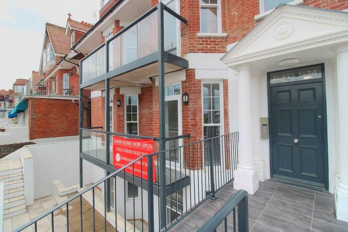 2 Bedroom Apartment To Rent In Royal Parade, Eastbourne, BN22