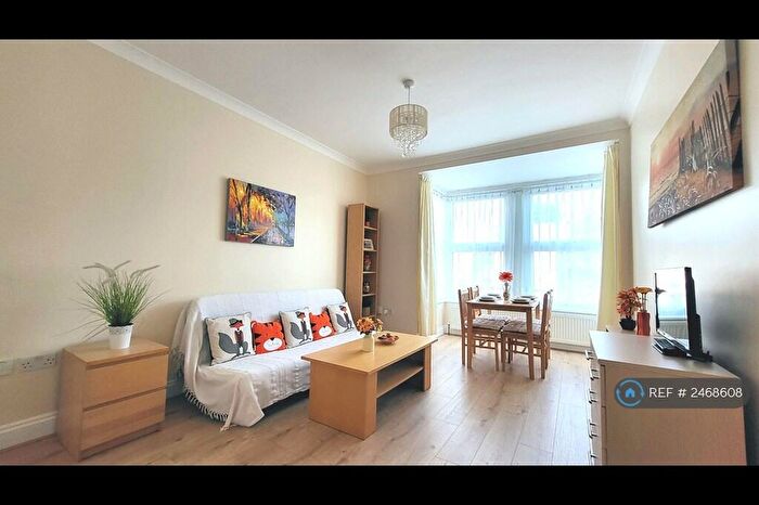 1 Bedroom Flat To Rent In Queens Road, London, E11